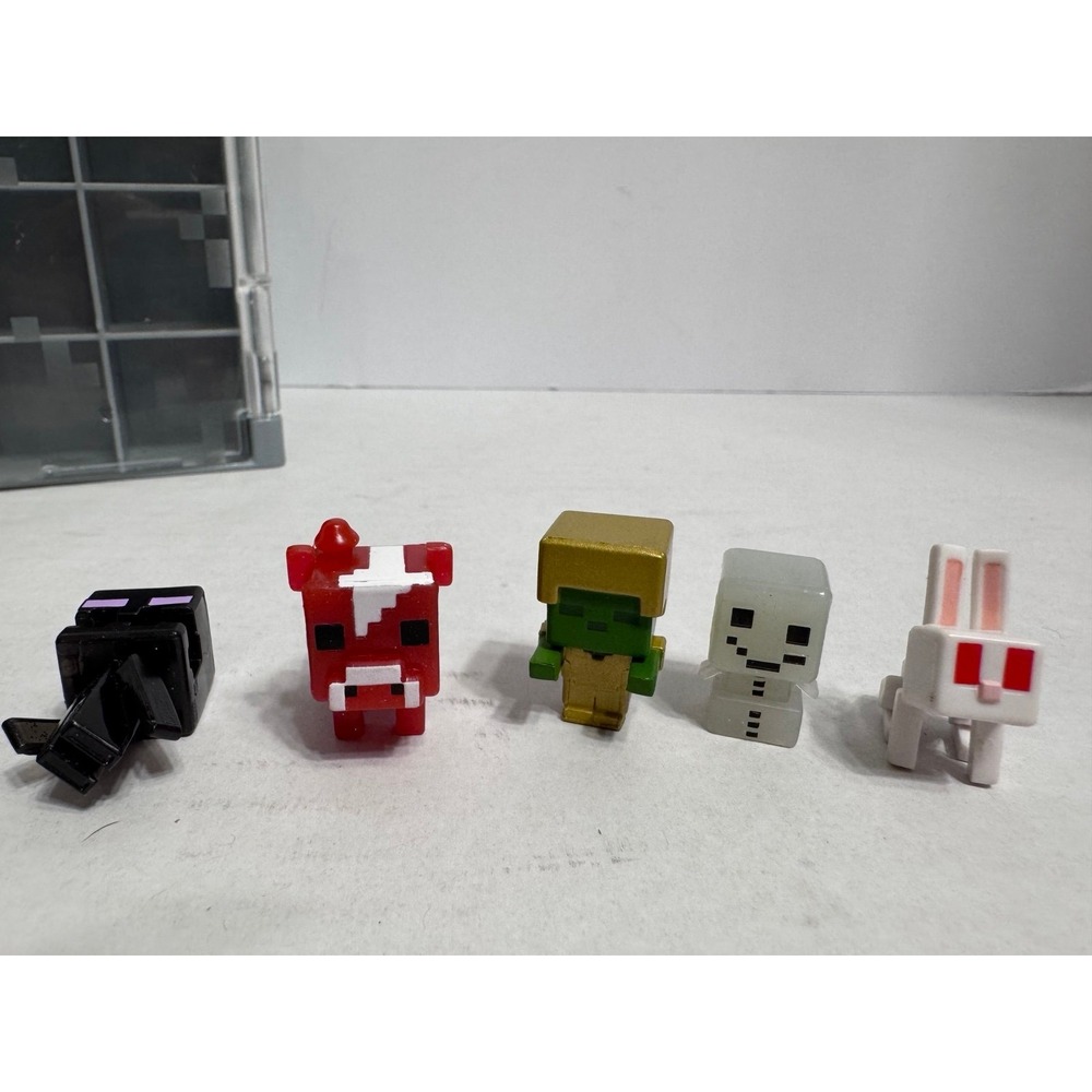 Minecraft Minifigure Collecters Display Case Cube with 22 mini figures 2014 - Picture 7 of 12